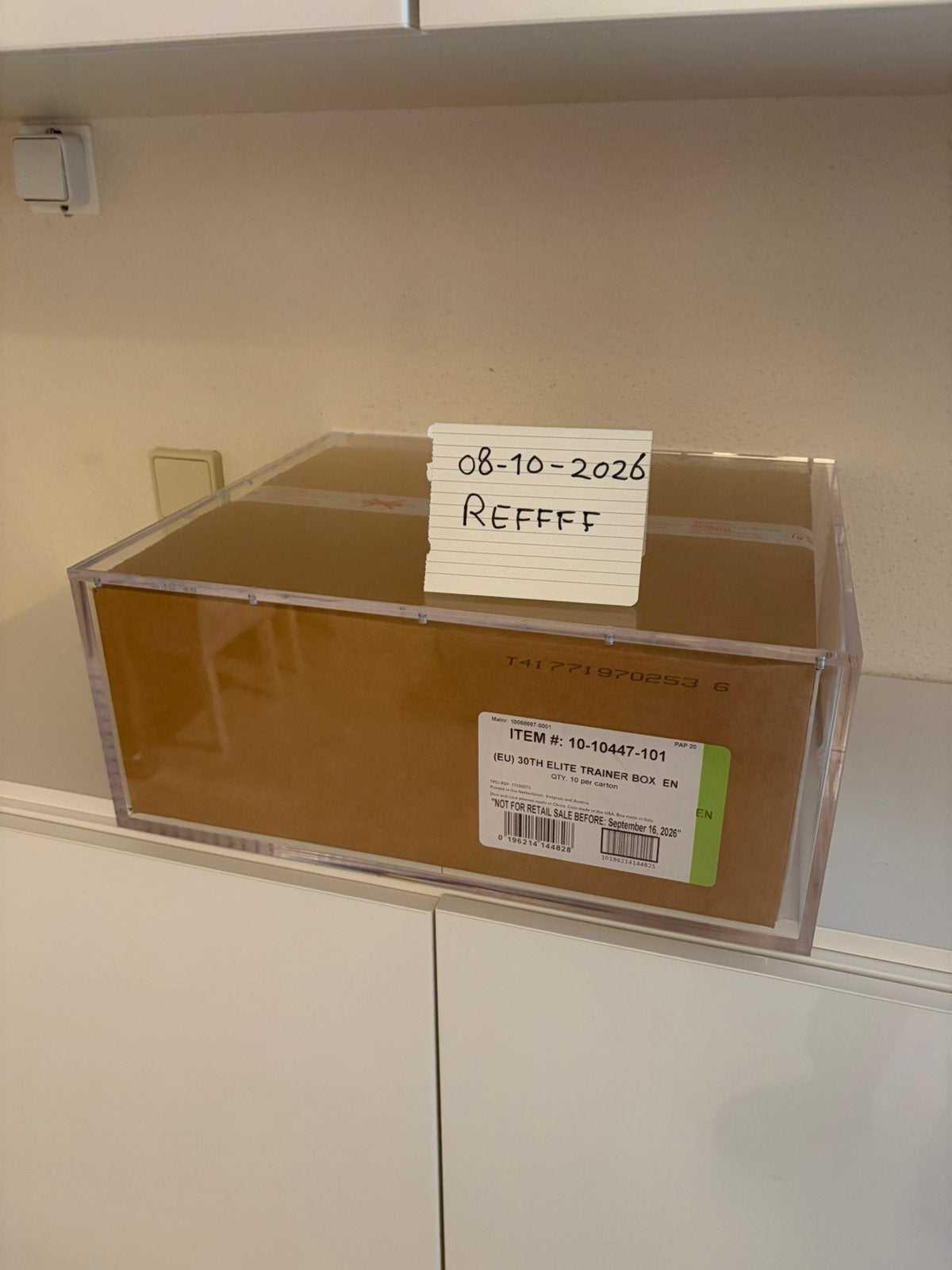 Pokémon 30th Celebration ETB Case – Sealed – Nieuw, Ophalen of Verzenden, Nieuw, Boosterbox, Foil