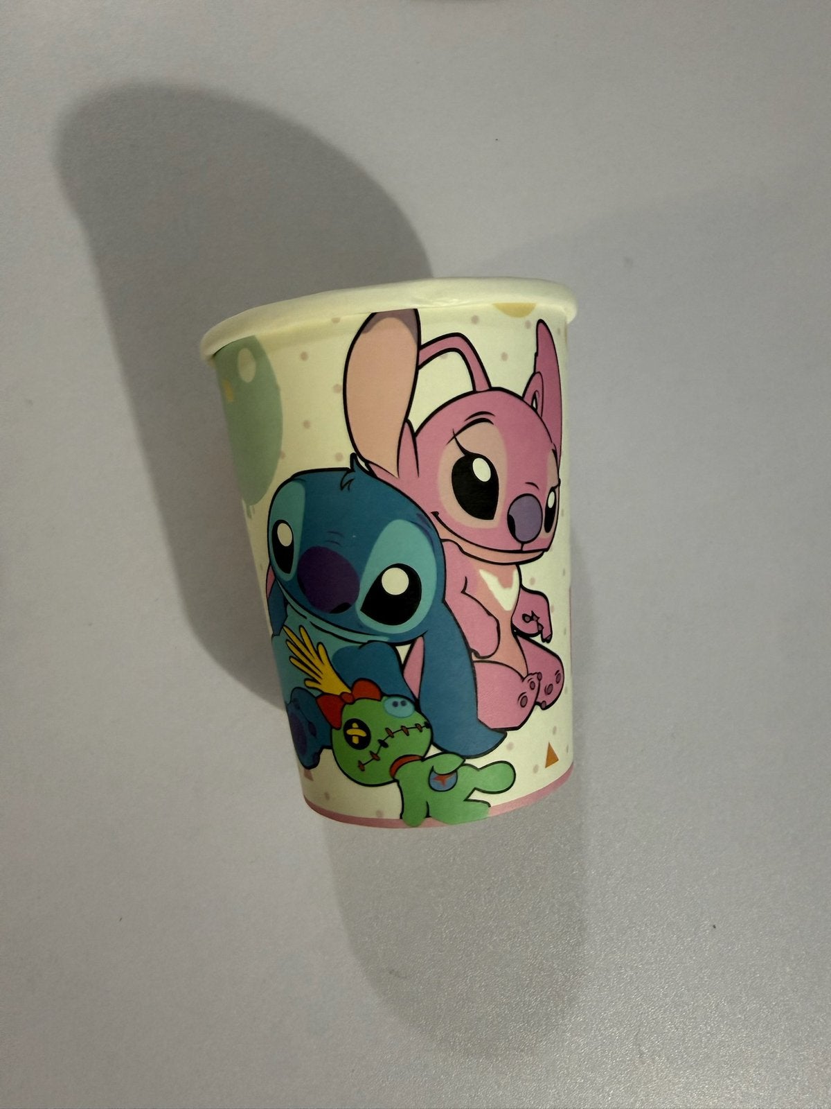 Stitch en Angel borden 23cm en bekers 10 stuks, Ophalen of Verzenden, Nieuw, Versiering, Verjaardag