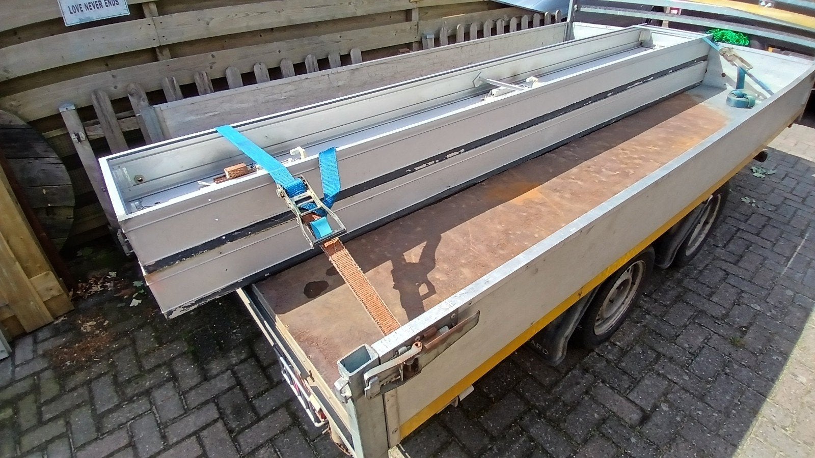 Lichtbak voor gevelreclame, Verzamelen, Merken en Reclamevoorwerpen, Ophalen, Gebruikt, Lichtbak of (neon) lamp