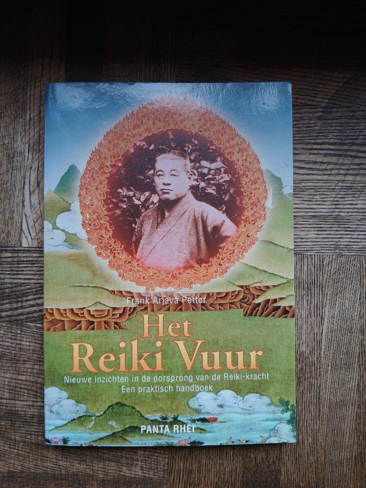 Het Reiki Vuur, Ophalen of Verzenden, Zo goed als nieuw, Spiritualiteit algemeen, Achtergrond en Informatie