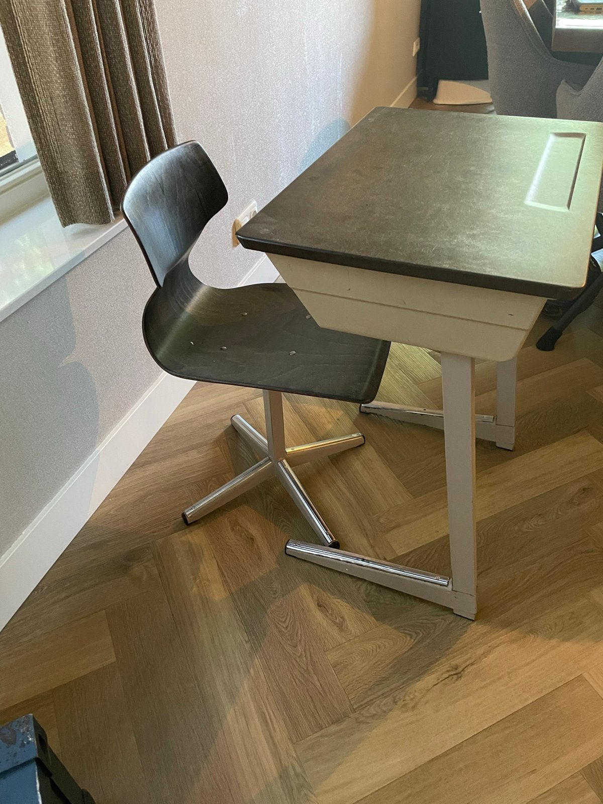 Schoolbureau met Stoel, Huis en Inrichting, Bureaus, Ophalen, Gebruikt, Hout, Schoolbureau