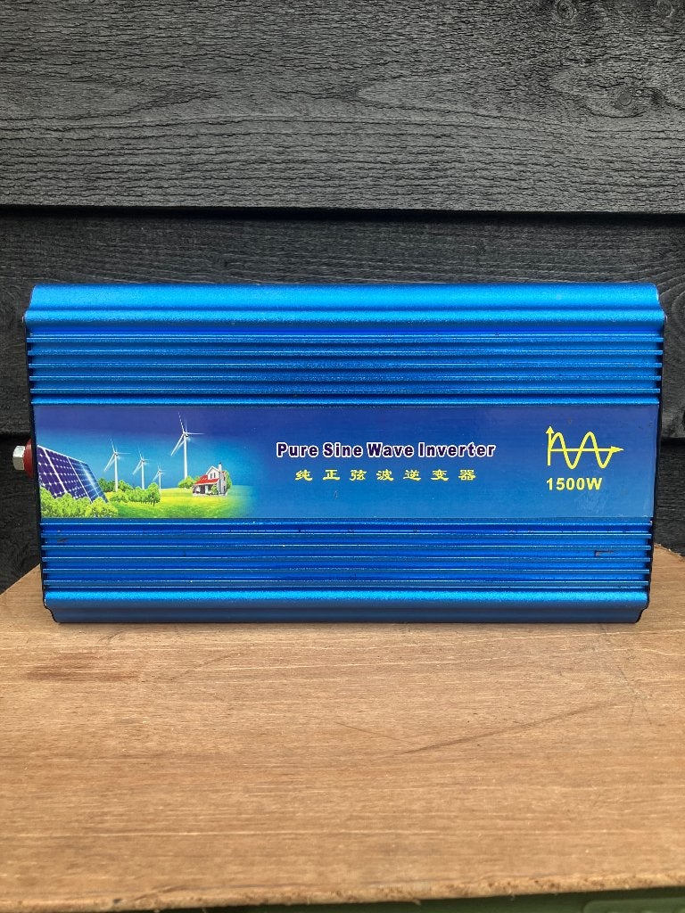 Omvormer 12V -> 220V 1500 Watt, Caravans en Kamperen, Camper-accessoires, Ophalen of Verzenden, Gebruikt