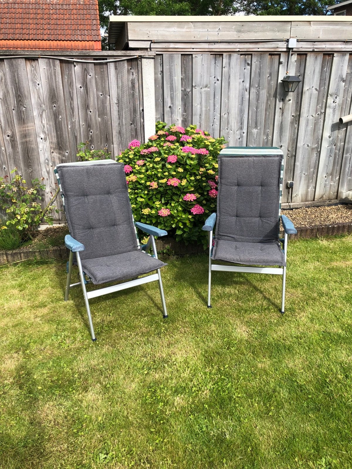 2 zeer comfortabele verstelbare campingstoelen met kussens, Ophalen, Gebruikt, Aluminium, Inklapbaar
