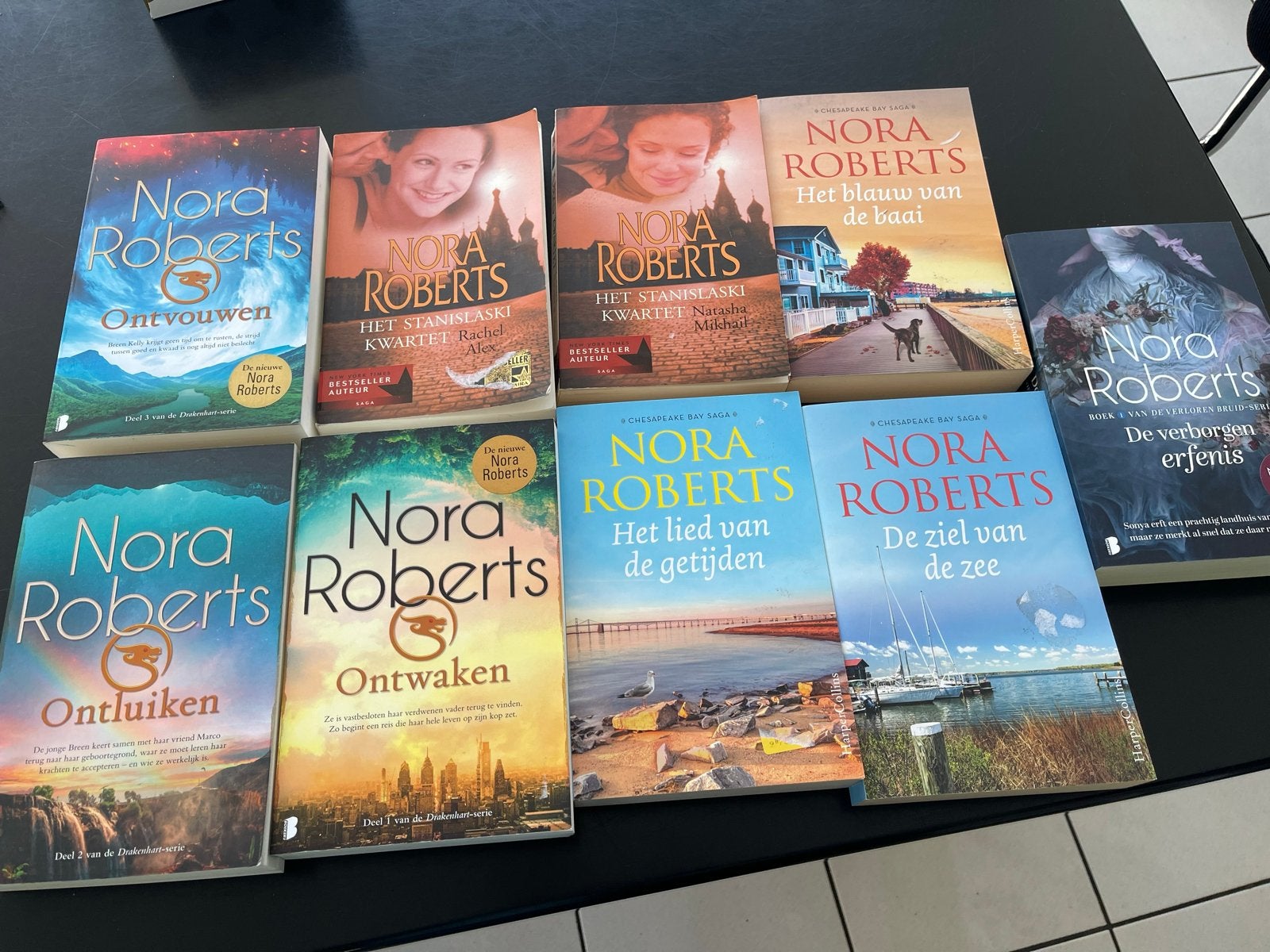 Nora Roberts boekenpakket - 9 romans, Ophalen of Verzenden, Gelezen, Nederland