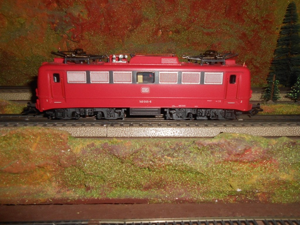 Märklin 3331 E-lok Br 140 rood van de DB met Delta decoder, Wisselstroom, Locomotief, Analoog, Ophalen of Verzenden