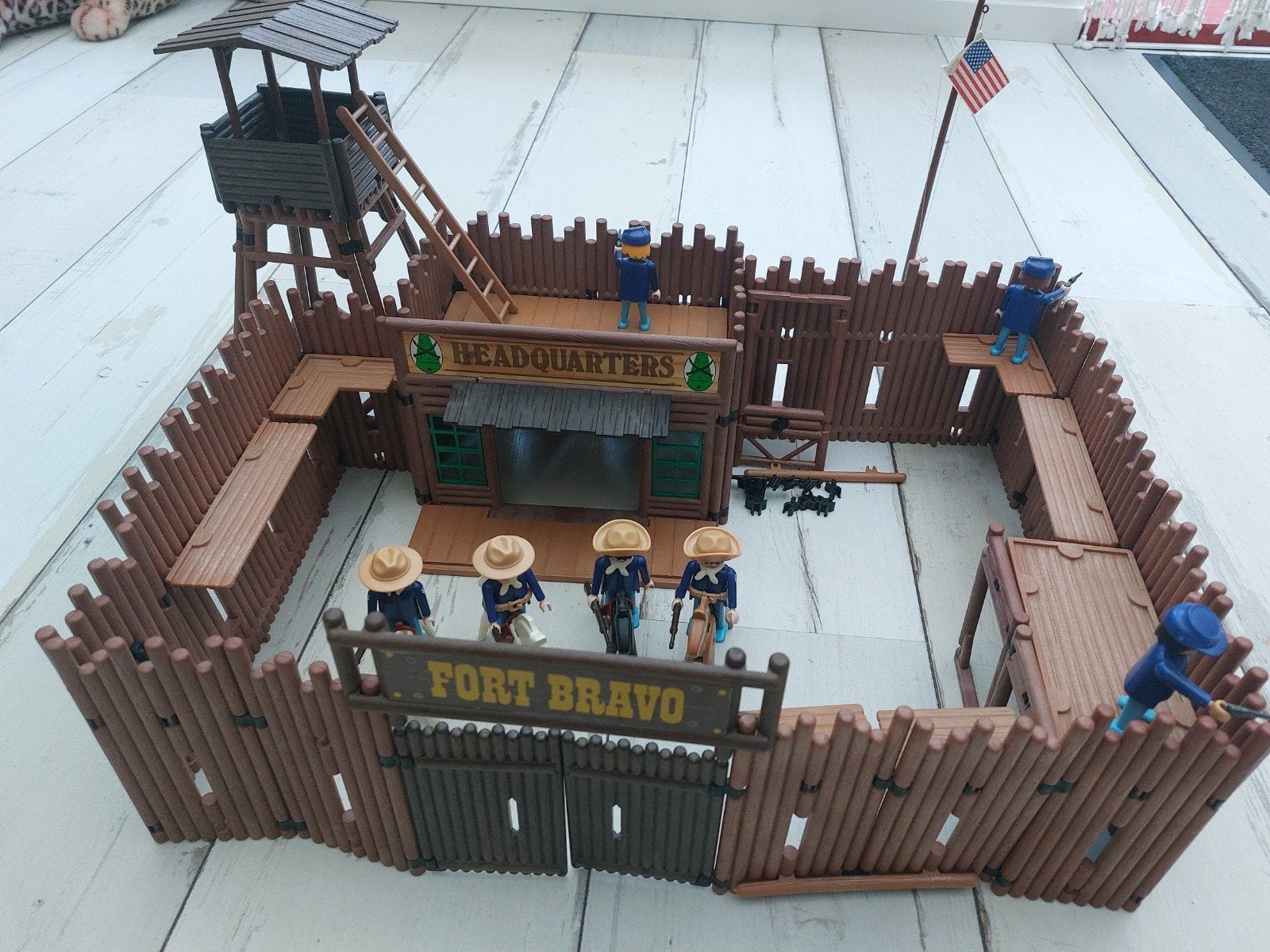 fort Bravo playmobil met toren,vlag 4x cavalerie 3x soldaat, Ophalen of Verzenden, Gebruikt, Historisch, Kasteel/Fort