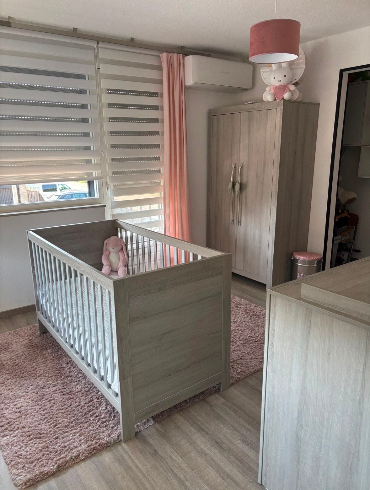 Babykamer te koop met meegroeibed, Kinderen en Baby's, Kinderkamer | Complete kinderkamers, Ophalen, Zo goed als nieuw, Jongetje of Meisje