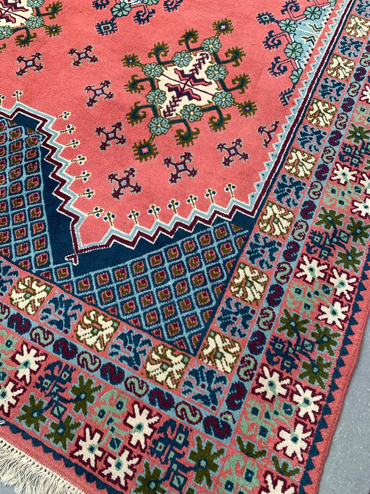 Prachtig Sfeervol Kleurrijk Handgeknoopt Vintage Vloerkleed., Ophalen, Zo goed als nieuw, Rechthoekig, 200 cm of meer