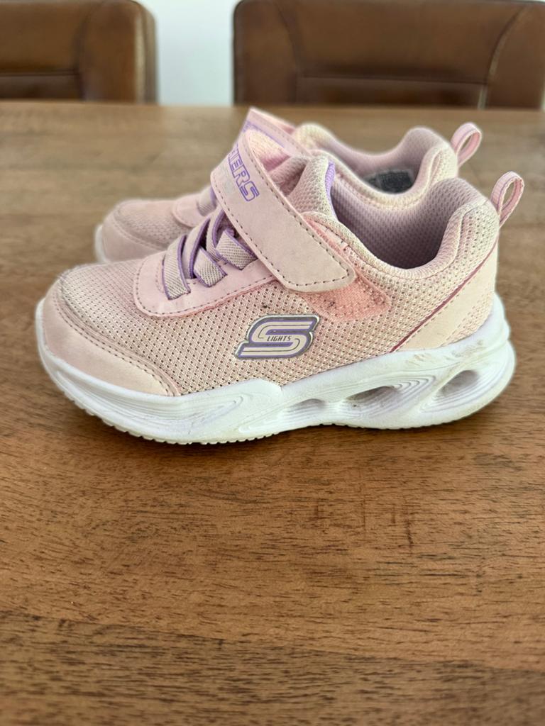 Skechers sneakers met lichtjes, maat 25, Ophalen, Gebruikt, Jongen of Meisje, Sportschoenen