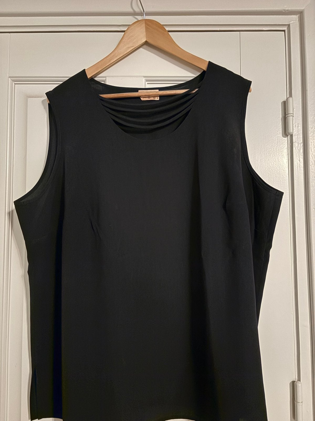 Zwart topje van Sommermann maat 52 zgan, Kleding | Dames, Grote Maten, Ophalen of Verzenden, Zo goed als nieuw, Zwart, Shirt of Top