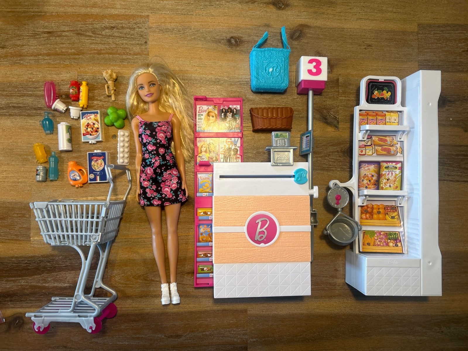 Barbie Supermarkt Speelset met Barbiepop en Accessoires, Ophalen of Verzenden, Zo goed als nieuw, Meisje