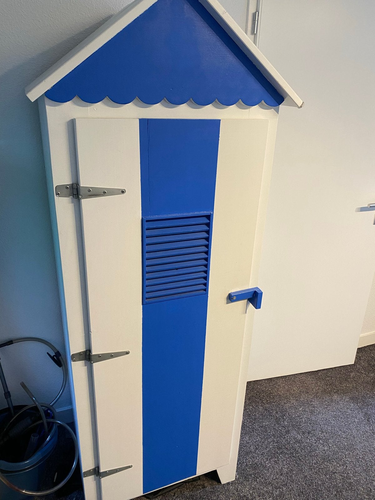 Leuke strandhuisje kast - blauw/wit gestreept, Minder dan 50 cm, Gebruikt, 100 tot 150 cm, Ophalen of Verzenden