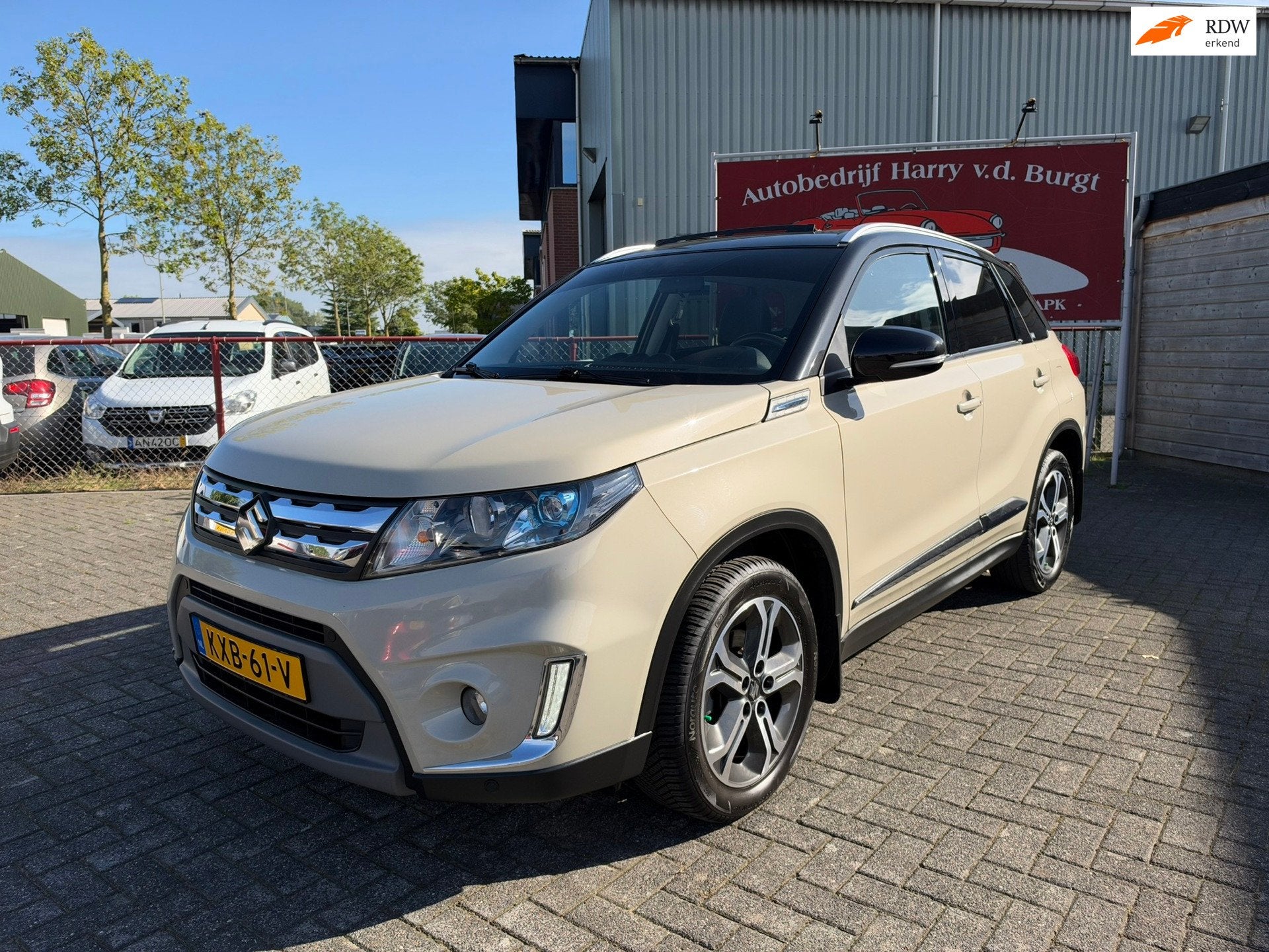 Suzuki Vitara 1.6 Limited Edition | Afn. Trekhaak | Navigati, Auto's, Dealer onderhouden, Gebruikt, 4 cilinders, 400 kg