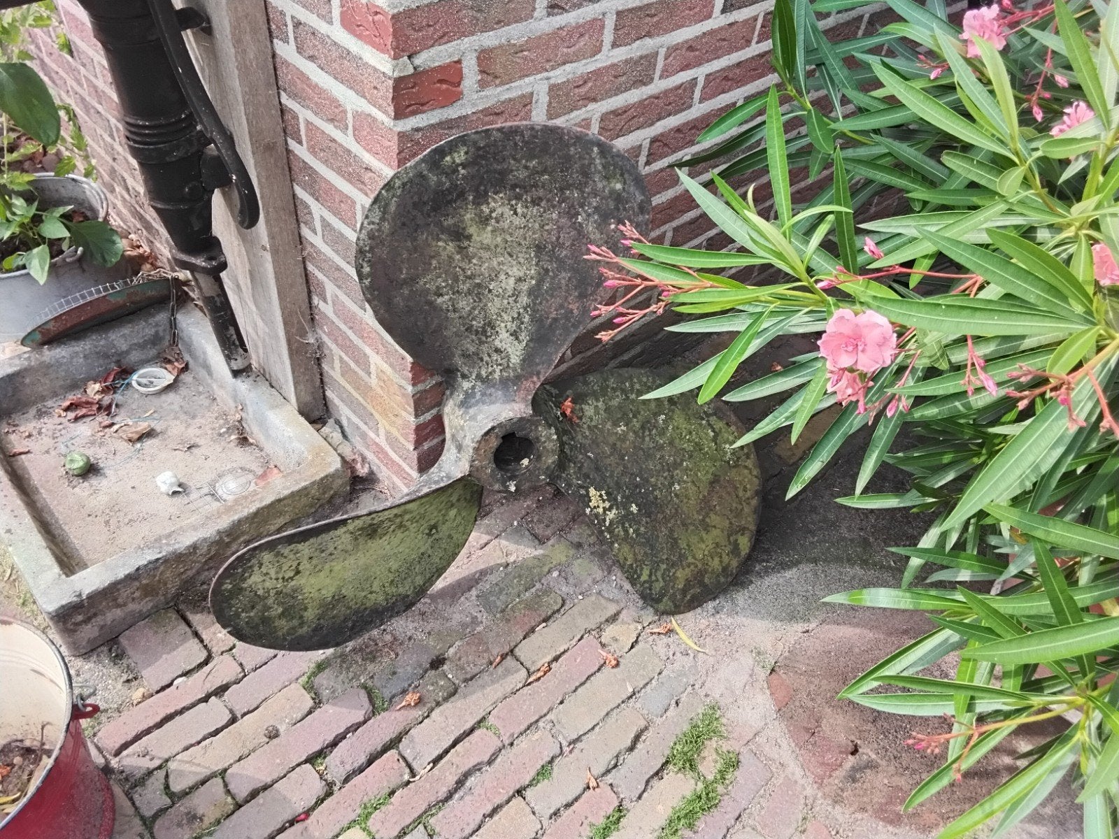 bootschroef, Ophalen, Motor en Techniek