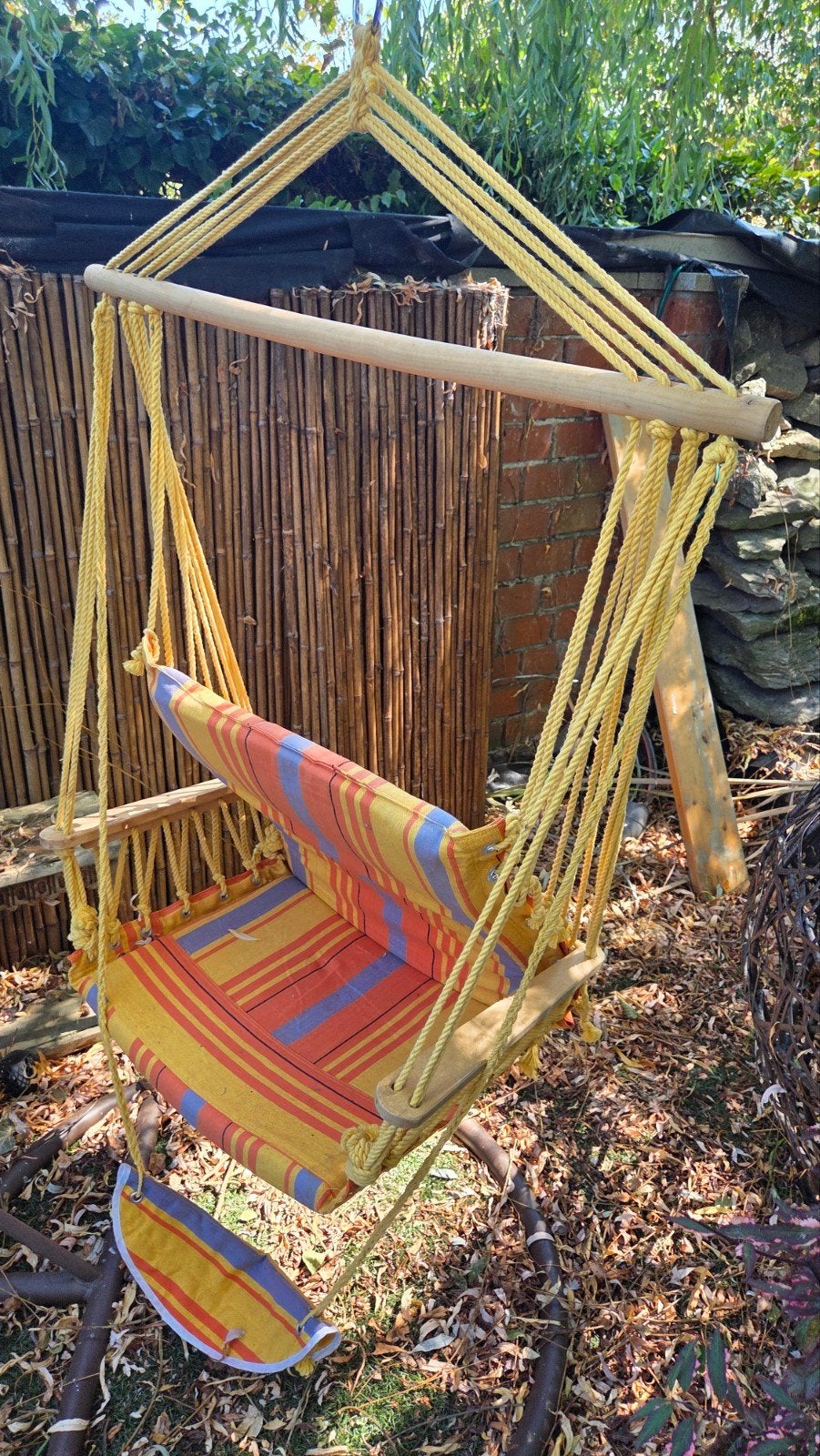 Comfortabele hangstoel met kleurrijk gestreepte stof, Ophalen of Verzenden, Gebruikt, Eenpersoons, Binnen