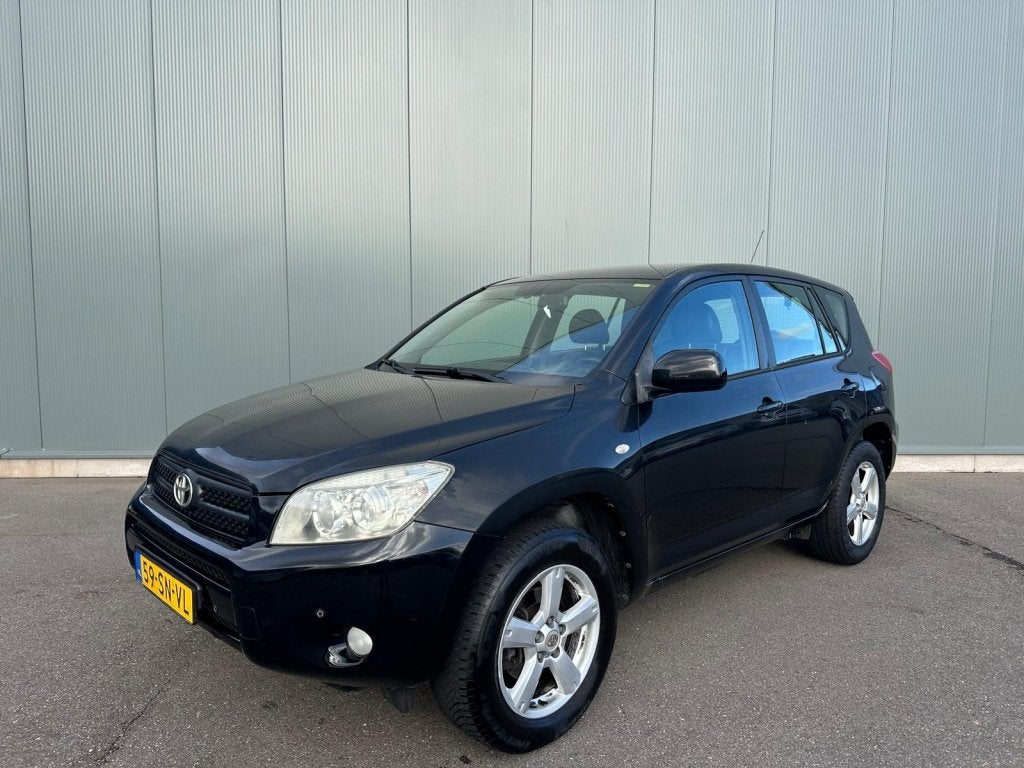 Toyota RAV4 2.0 VVTi Executive 4WD | LEDER | AIRCO | NAP !, Automaat, 1998 cc, 4 cilinders, Verwarmde buitenspiegels