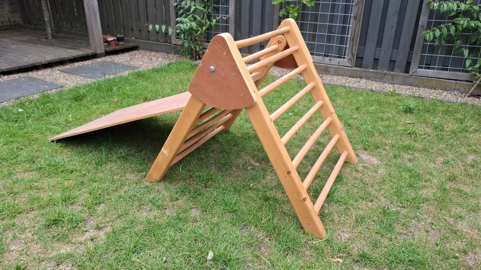 Houten Klimrek ( inklapbaar) met Glijbaan voor Kinderen, Ophalen, Zo goed als nieuw, Klimwand