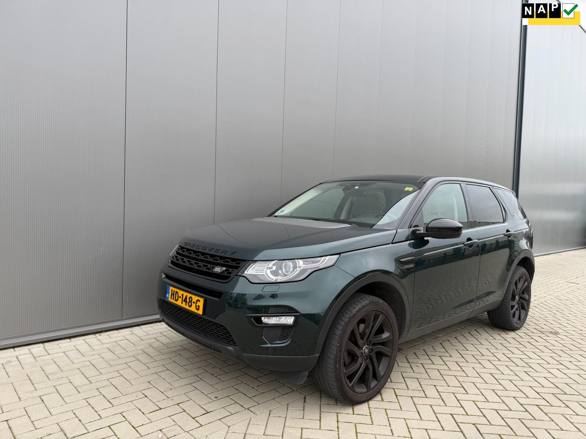 Land Rover Discovery Sport 2.0 TD4 HSE Luxury, Auto's, Land Rover, Automaat, Gebruikt, 4 cilinders, Bedrijf