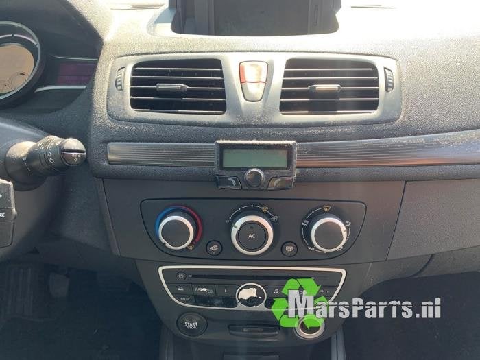 Kachel Bedieningspaneel van een Renault Megane, Gebruikt, -, Renault, -