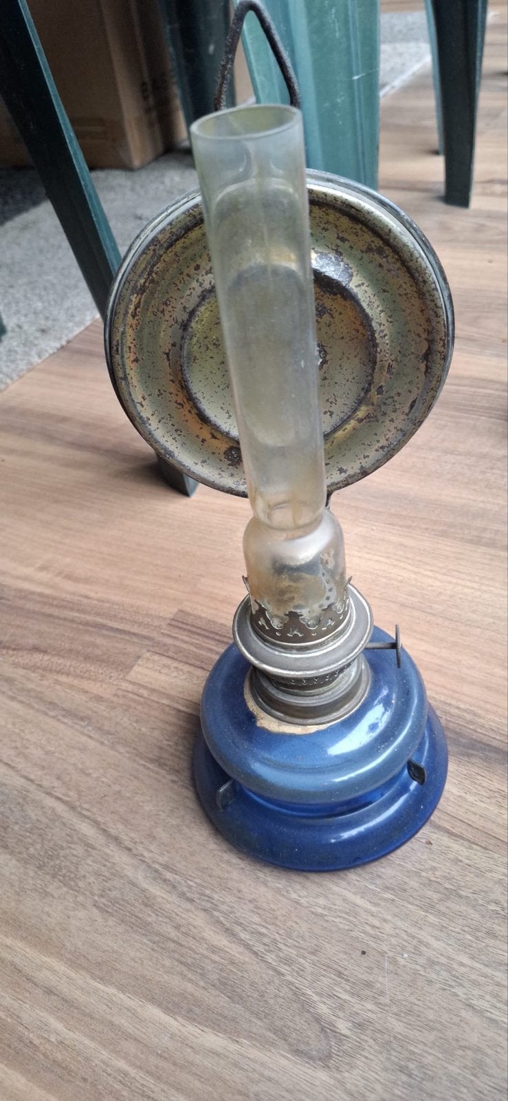 Vintage olielamp - Blauw keramiek met glazen schoorsteen, Ophalen of Verzenden