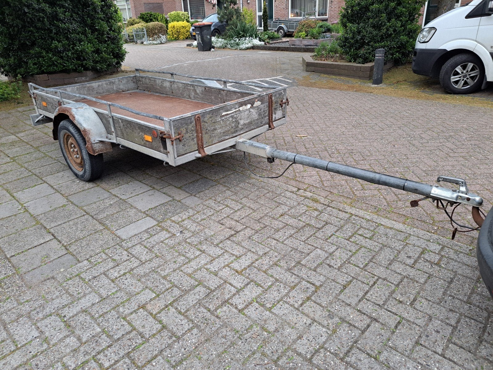 Gegalvaniseerde aanhanger 250lx130b heeft een stevig frame d, Ophalen