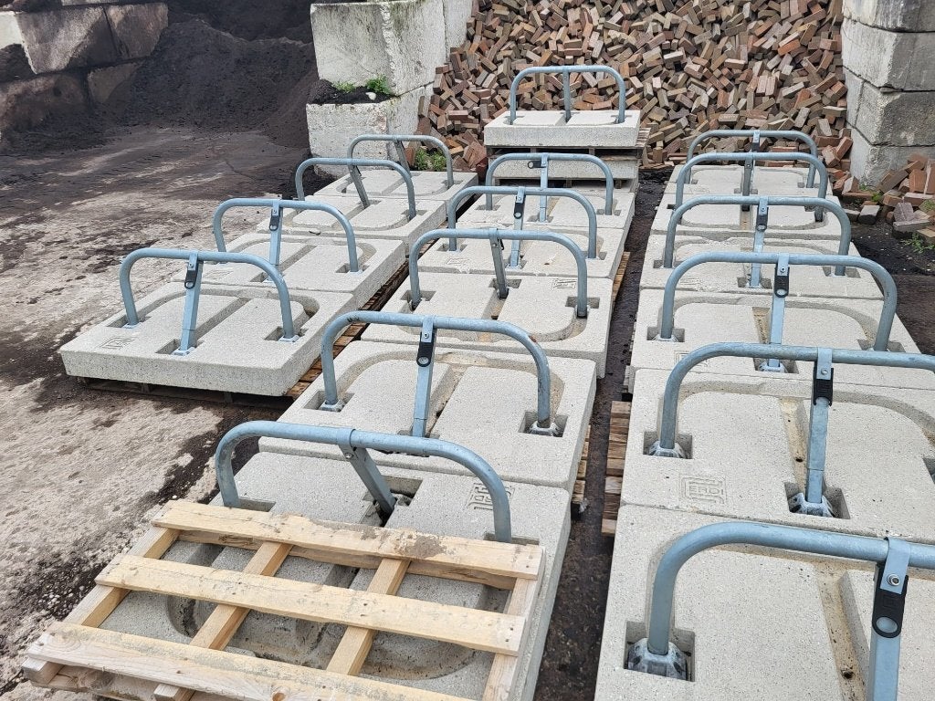 19 stuks Parkeerbeugel op betonvoet incl slot, Tuin en Terras, Ophalen, Blok, Zo goed als nieuw, Beton