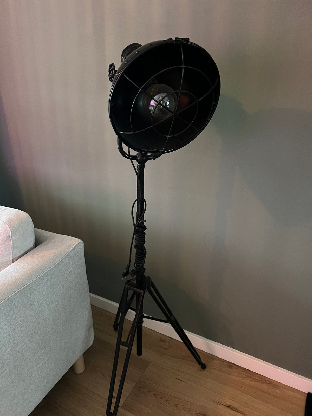 Industriële Vloerlamp Zwart - Studio Stijl, Ophalen, E27 (groot), Zo goed als nieuw, Metaal