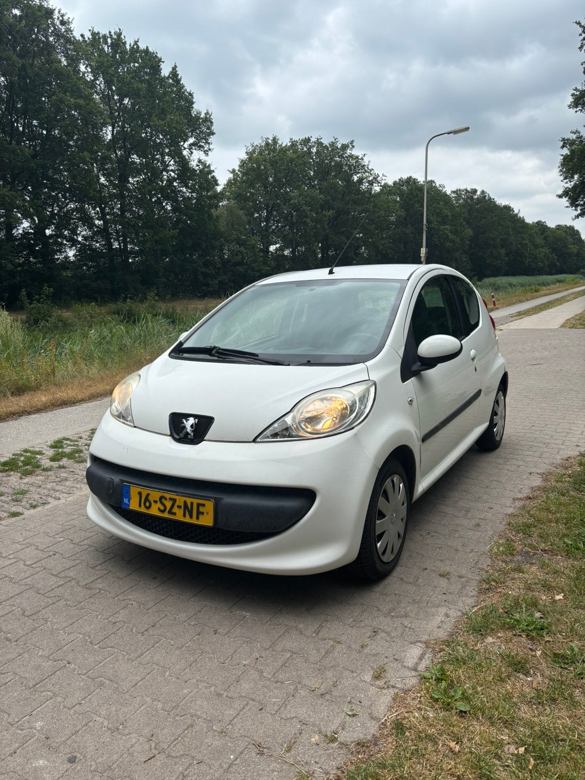 Peugeot 107 Airco! Apk 04-2027!, Voorwielaandrijving, 765 kg, 4 stoelen, Origineel Nederlands