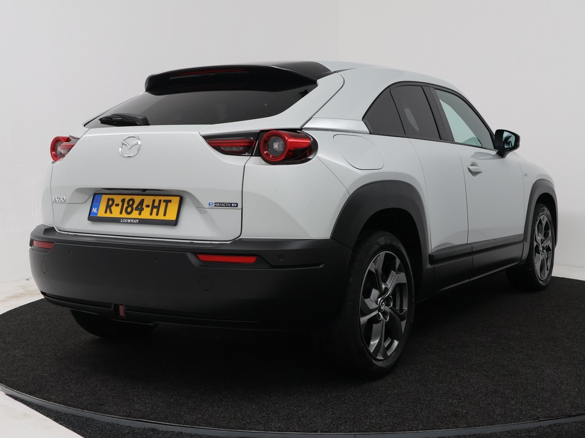 Mazda MX-30 e-SkyActiv EV 145 Makoto 36 kWh | Stuur-/Stoelve, Auto's, Gebruikt, Leder en Stof, Wit, Origineel Nederlands