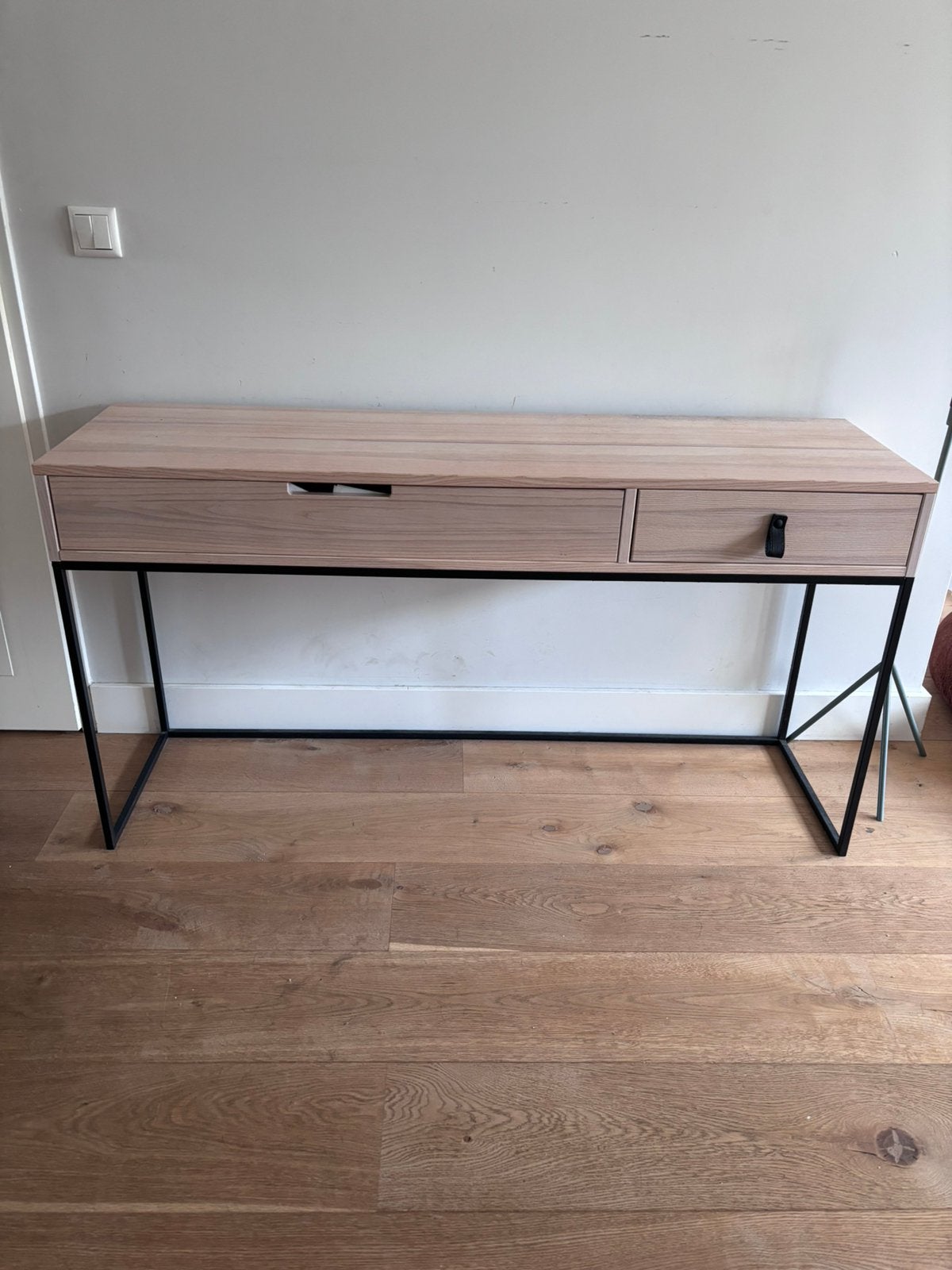 Mooie sidetable, Ophalen, 100 tot 150 cm, Zo goed als nieuw, 25 tot 50 cm