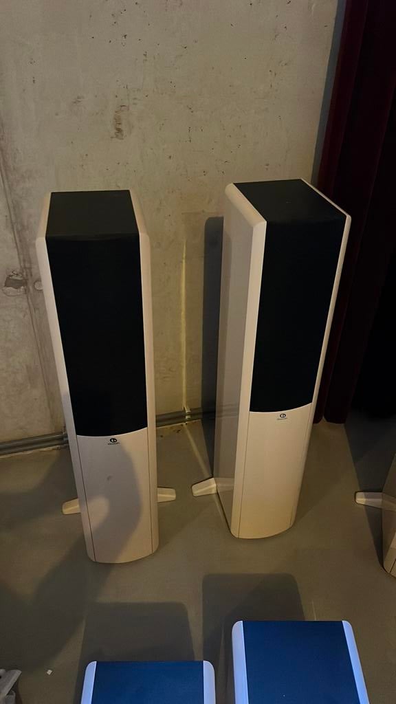 Boston box a250, Gebruikt, 120 watt of meer, Front, Rear of Stereo speakers, Ophalen