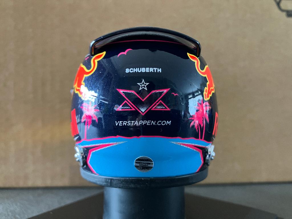 ✅ Max Verstappen 1:4 helm 2022 Miami GP Red Bull RB18, Verzamelen, Automerken, Motoren en Formule 1, Ophalen of Verzenden, Nieuw
