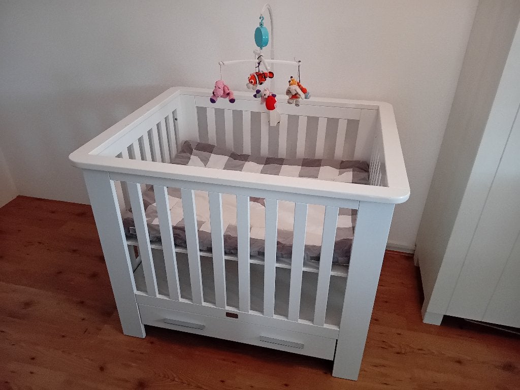 Mooie box met lade (Coming Kids) - wit, Kinderen en Baby's, Boxen, Ophalen, Gebruikt, Rechthoekig, In hoogte verstelbaar