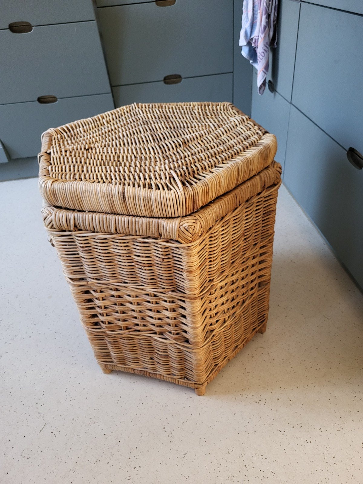 rotan mand, groot, Huis en Inrichting, Ophalen, Gebruikt, Mand, Riet