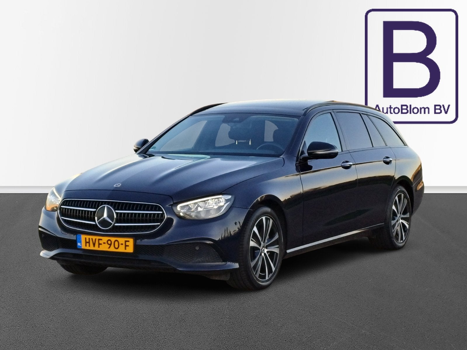 Mercedes-Benz E-Klasse Estate 300 e Avantgarde /Pano/Cruise/, Auto's, Mercedes-Benz, Automaat, Achterwielaandrijving, Gebruikt