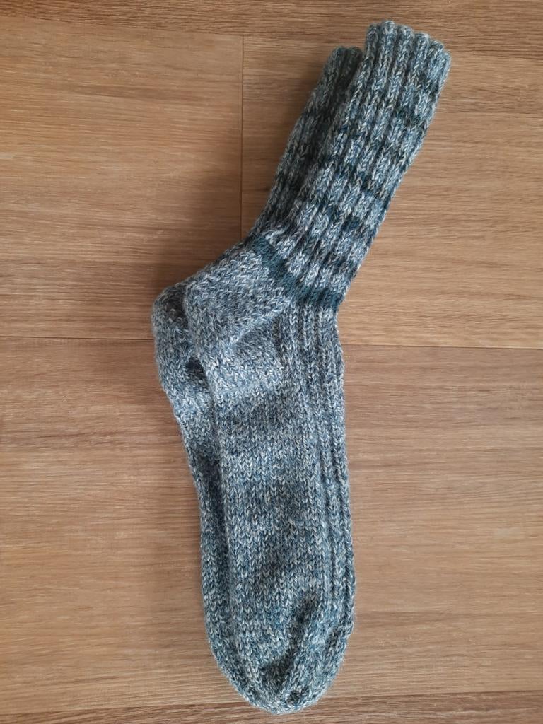Handgebreide sokken mt 44, Ophalen of Verzenden, Nieuw, Maat 43 t/m 46, Overige kleuren