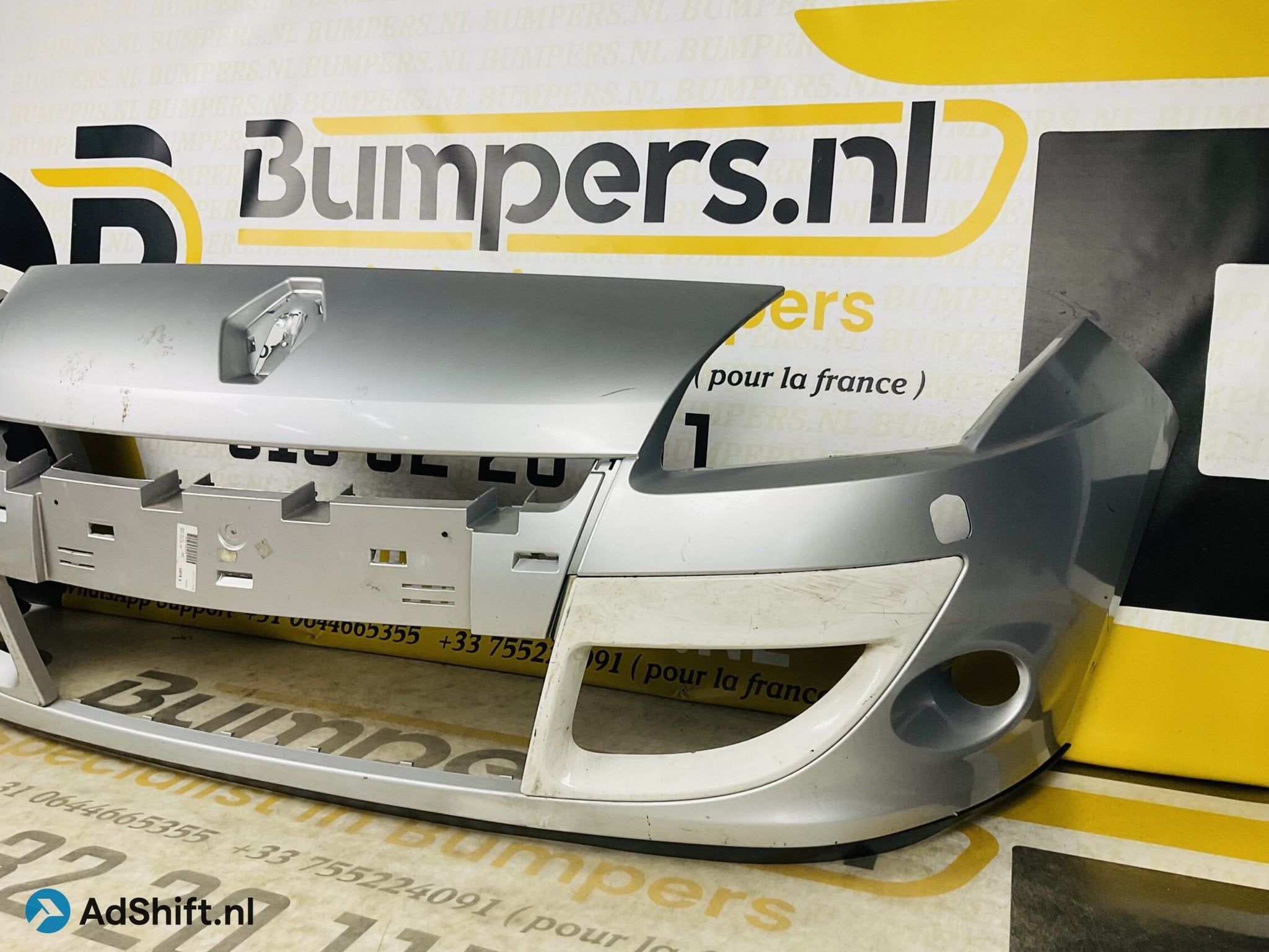 BUMPER Renault Scenic 3 2009-2012 VOORBUMPER 2-F6-5694z, Bumper