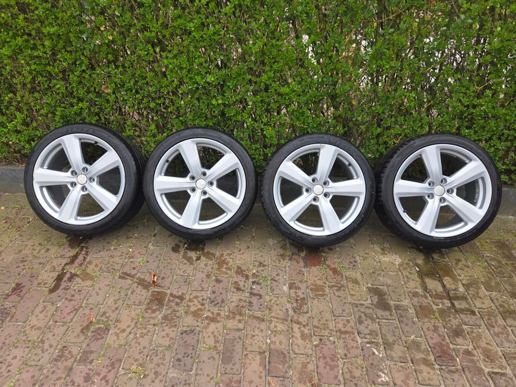 Nette set 18inch velgen vw touran (2012), 18 inch, Velg(en), Ophalen of Verzenden, Zomerbanden