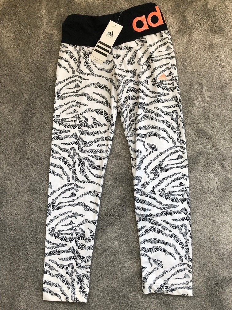 leuke Nieuwe wit met zwarte sportlegging v Adidas mt 140, Kinderen en Baby's, Kinderkleding | Maat 140, Adidas, Jongen of Meisje