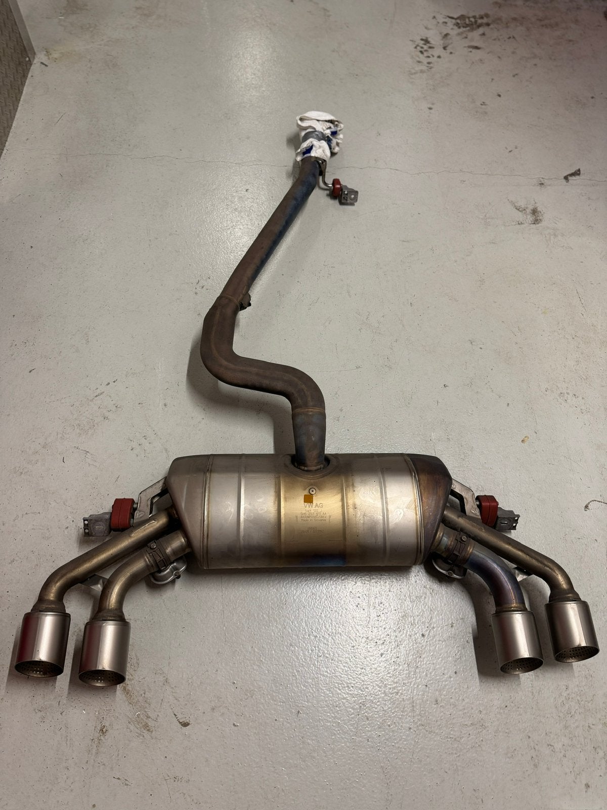 Akrapovic uitlaat Vw Golf 8R 5H6253611AA 5H6253181AG, Auto-onderdelen, Uitlaatsystemen, Ophalen, Gebruikt, Volkswagen