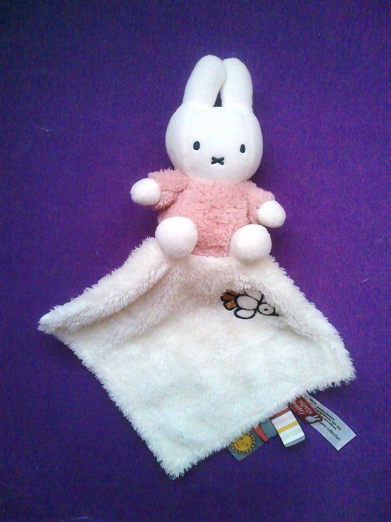 TIAMO COLLECTION Knuffeldoekje KONIJN NIJNTJE MIFFY 2024, Nijntje, Ophalen of Verzenden, Met label, Roze