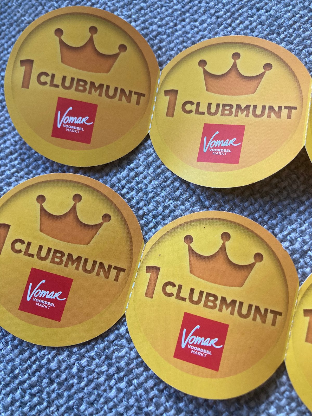 Gezocht: Vomar Clubmuten, Ophalen, Zegels, Bonnen of Punten