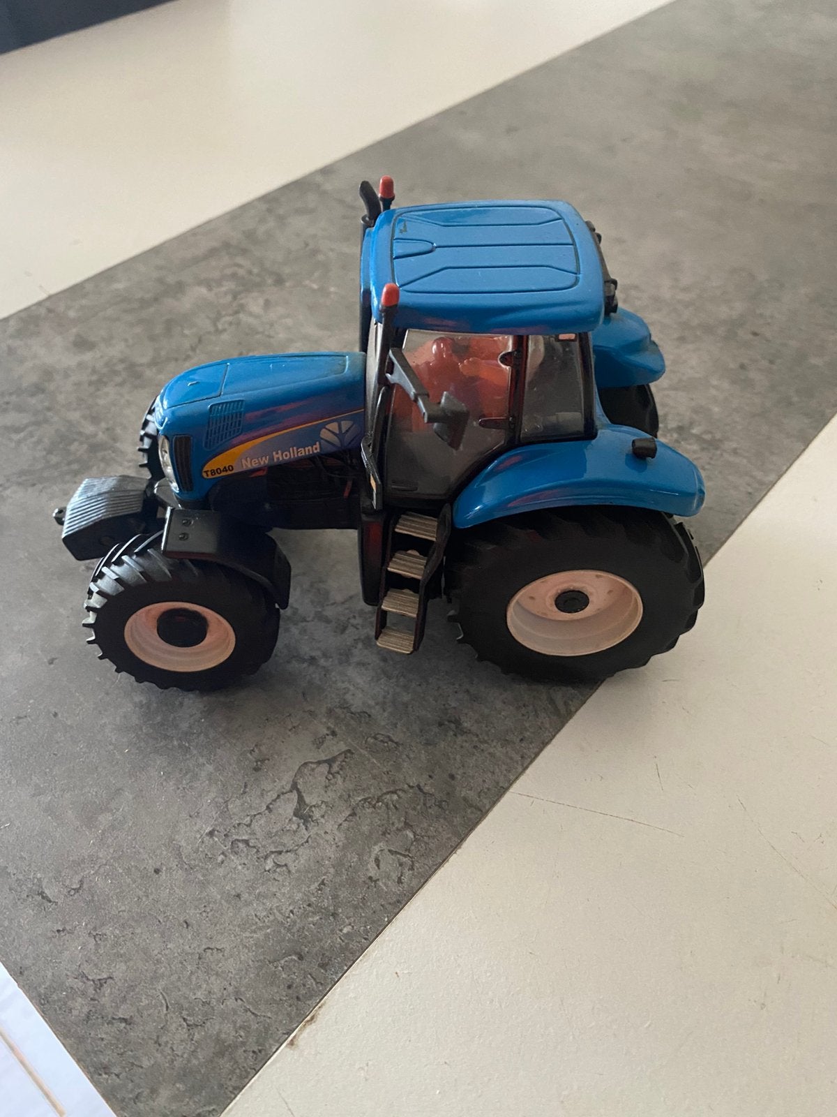 Britains new holland in goede staat, Verzamelen, Ophalen of Verzenden, Zo goed als nieuw