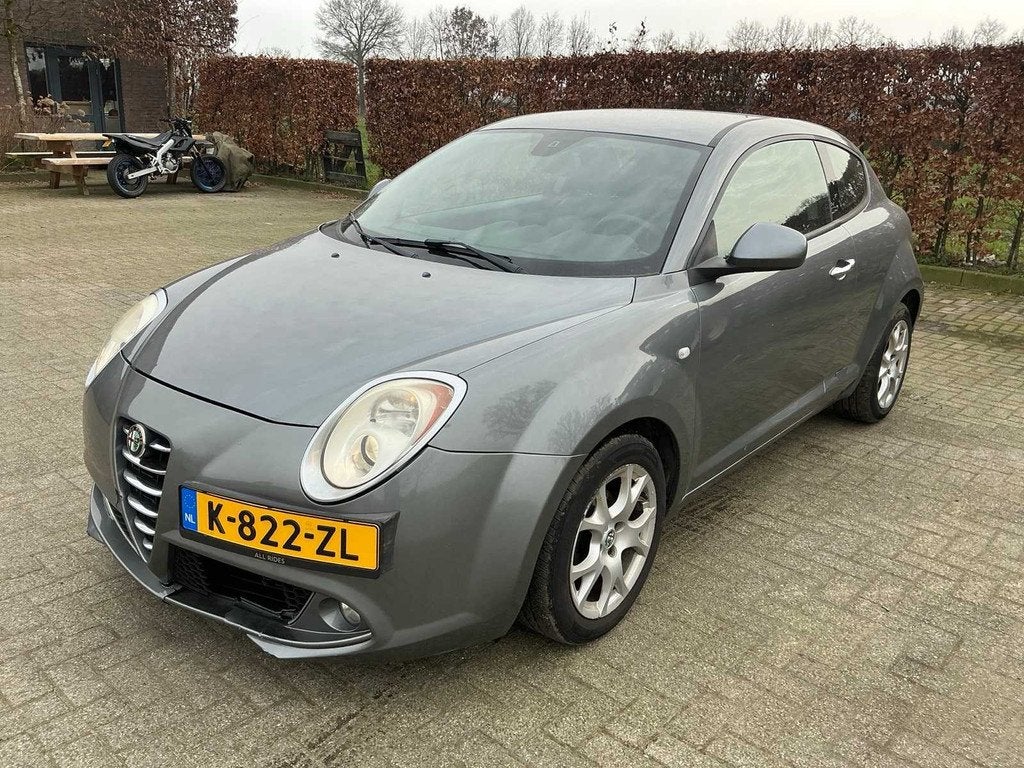 Alfa romeo MiTo Personenauto, Auto's, Alfa Romeo, Bedrijf, MiTo, Benzine, Euro 5, B, MPV, Handgeschakeld, Geïmporteerd, Zilver of Grijs