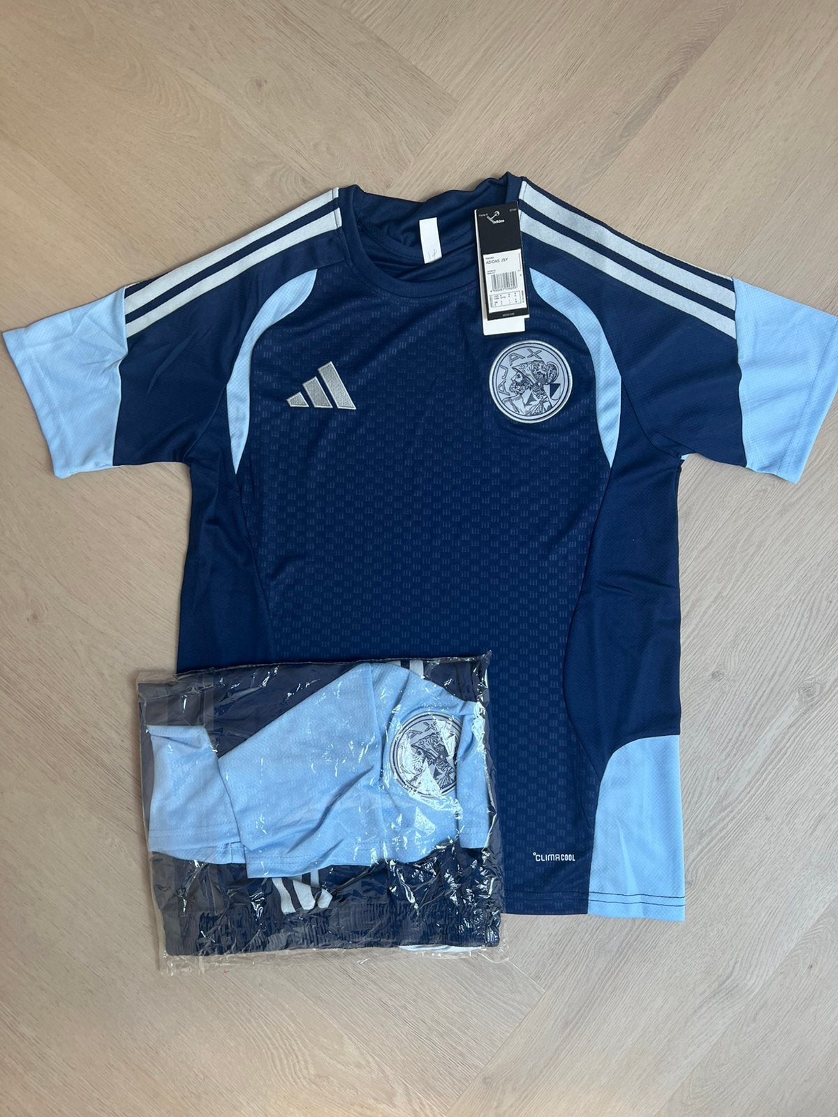 Ajax trainingsset/zomersetje 26/27 maat S t/m XXL, Groter dan maat XL, Ophalen of Verzenden, Zo goed als nieuw, Shirt