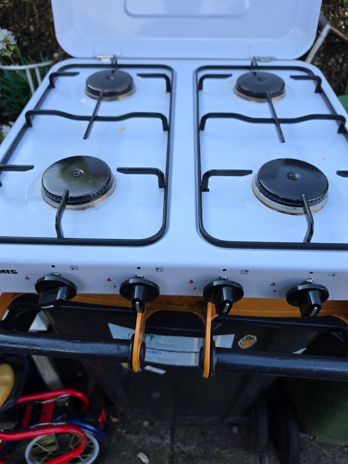 te koop een camping gastel, Gebruikt, Gas, Vrijstaand, 4 kookzones