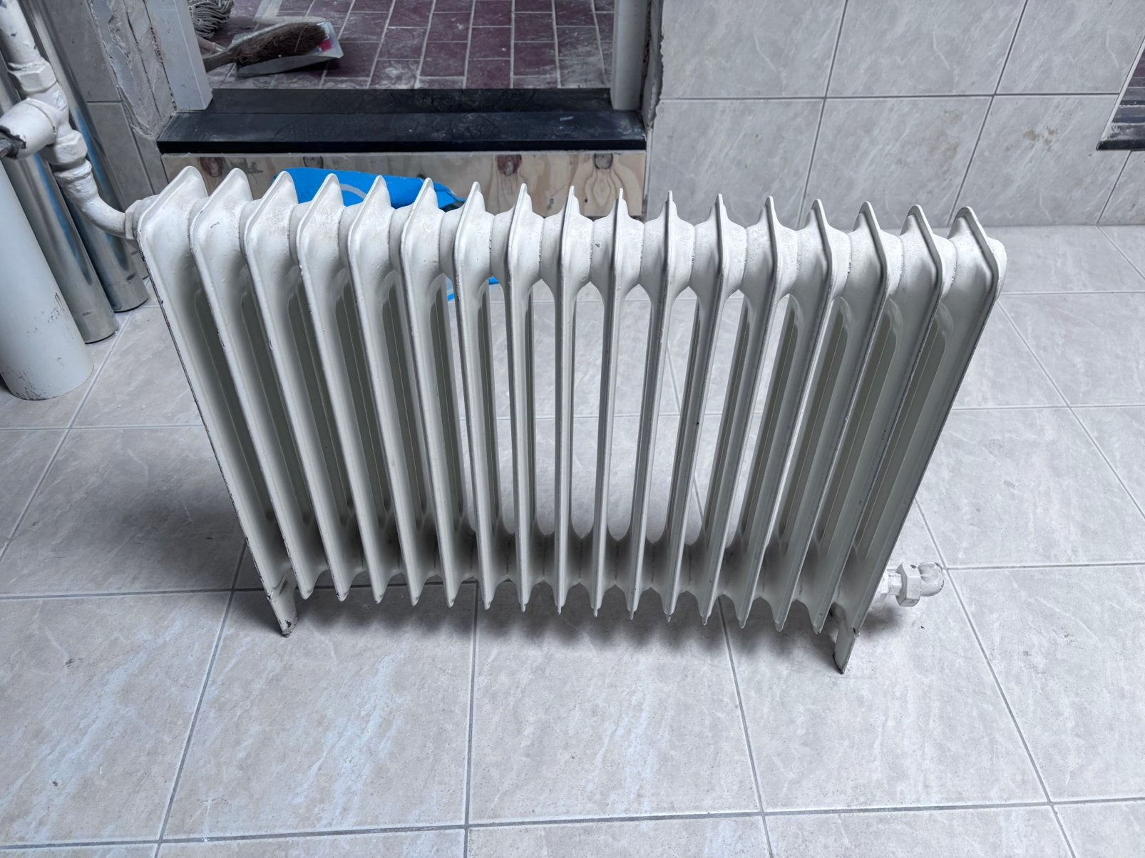 Oude ledenradiator, Doe-het-zelf en Verbouw, Verwarming en Radiatoren, Ophalen, 30 tot 80 cm, Radiator, 60 tot 150 cm