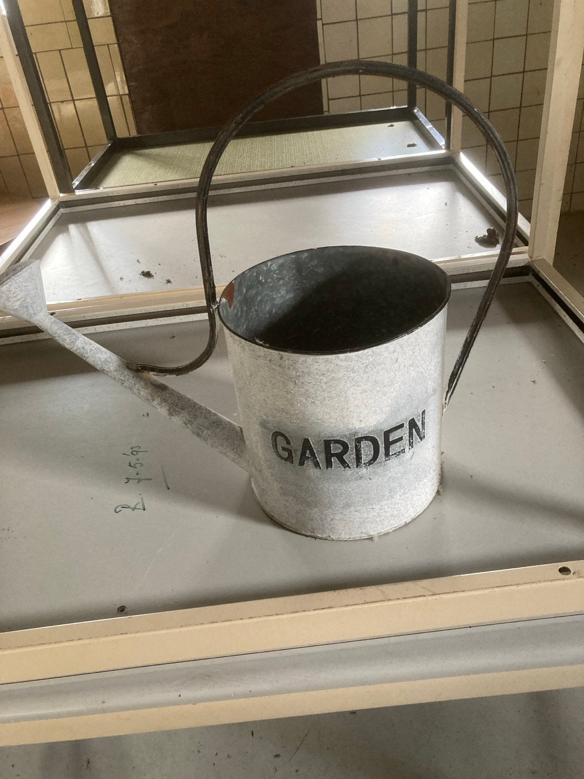 Decoratieve gieter 'Garden' - metaal, Tuin en Terras, Ophalen of Verzenden, Gebruikt, Metaal