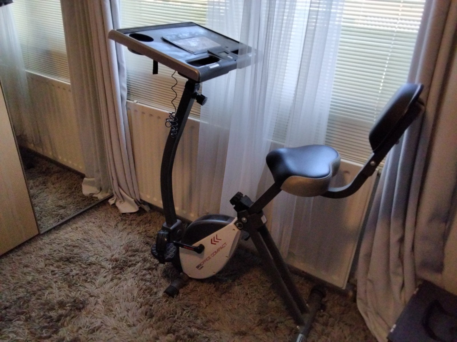 TOORX BRX Office Compact Hometrainer met bureaublad, Ophalen, Gebruikt, Metaal, Benen