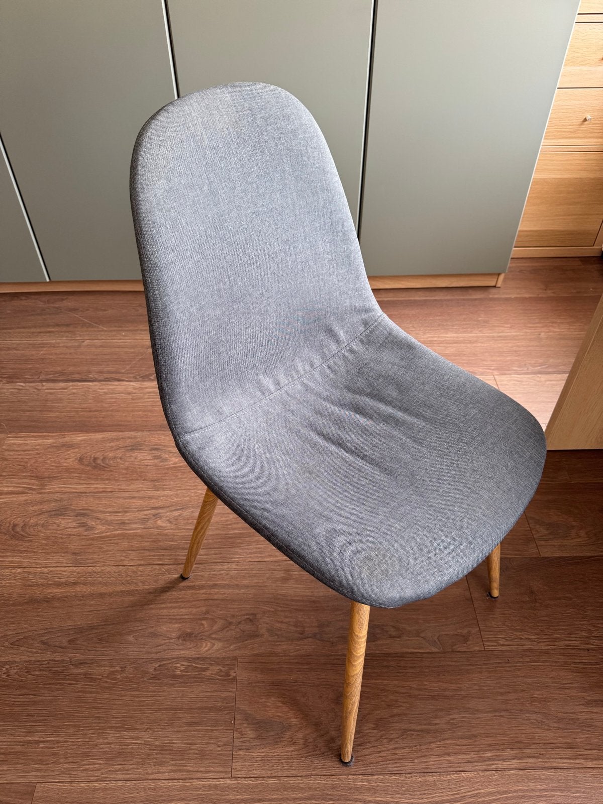 4 grey chairs / 4 grijze stoelen, Sostrene Grene, Ophalen, Zo goed als nieuw, Vier, Grijs